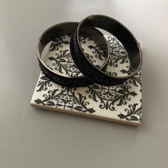 Set of 2 black sequin bangle bracelets 2.5 inch diameter - Picture 2 of 2